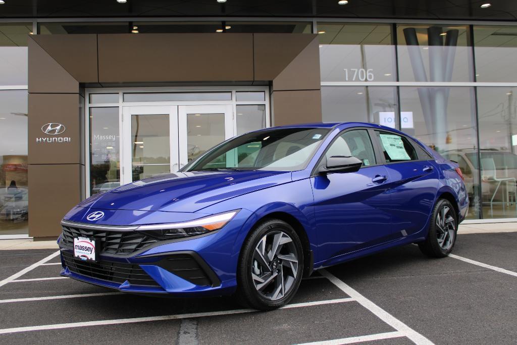 new 2025 Hyundai Elantra car, priced at $23,352