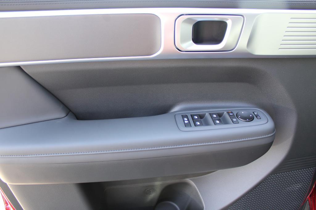 new 2025 Hyundai Santa Fe car, priced at $39,057