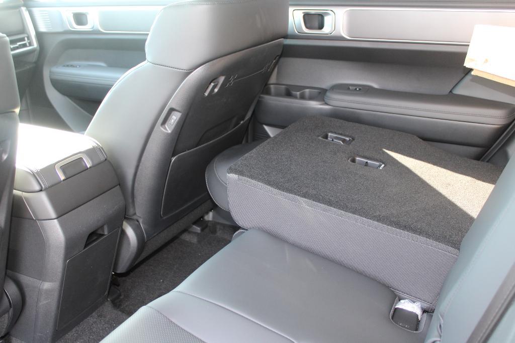 new 2025 Hyundai Santa Fe car, priced at $39,057