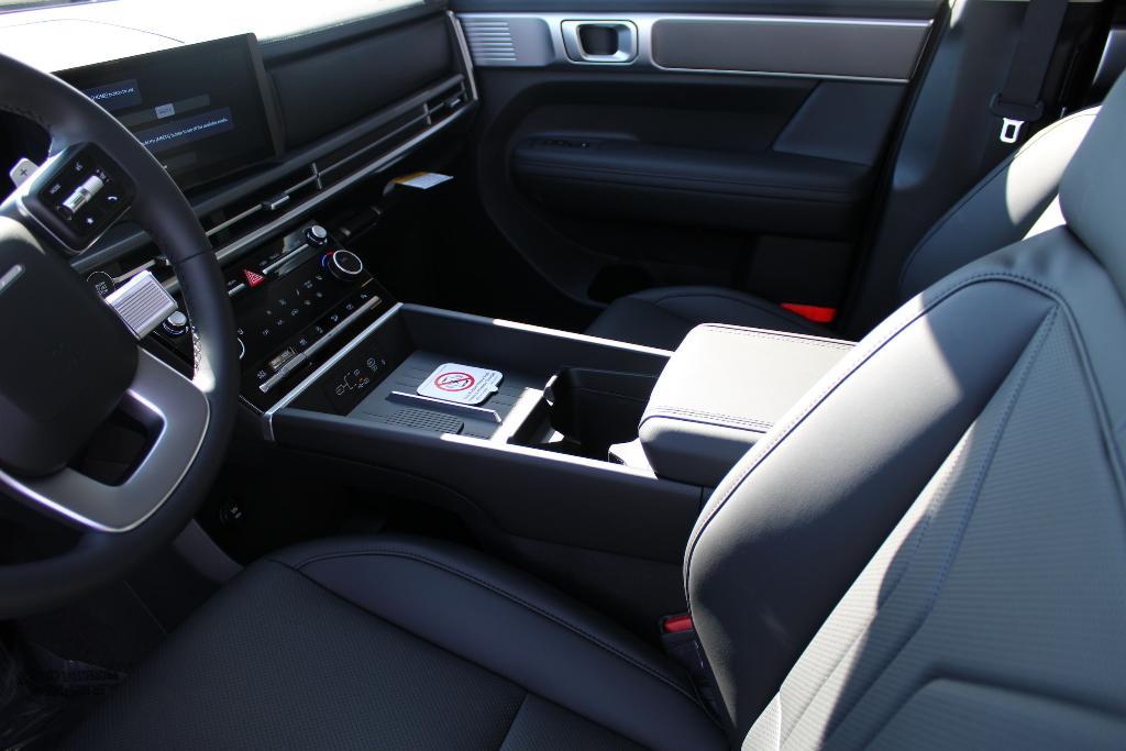 new 2025 Hyundai Santa Fe car, priced at $39,057