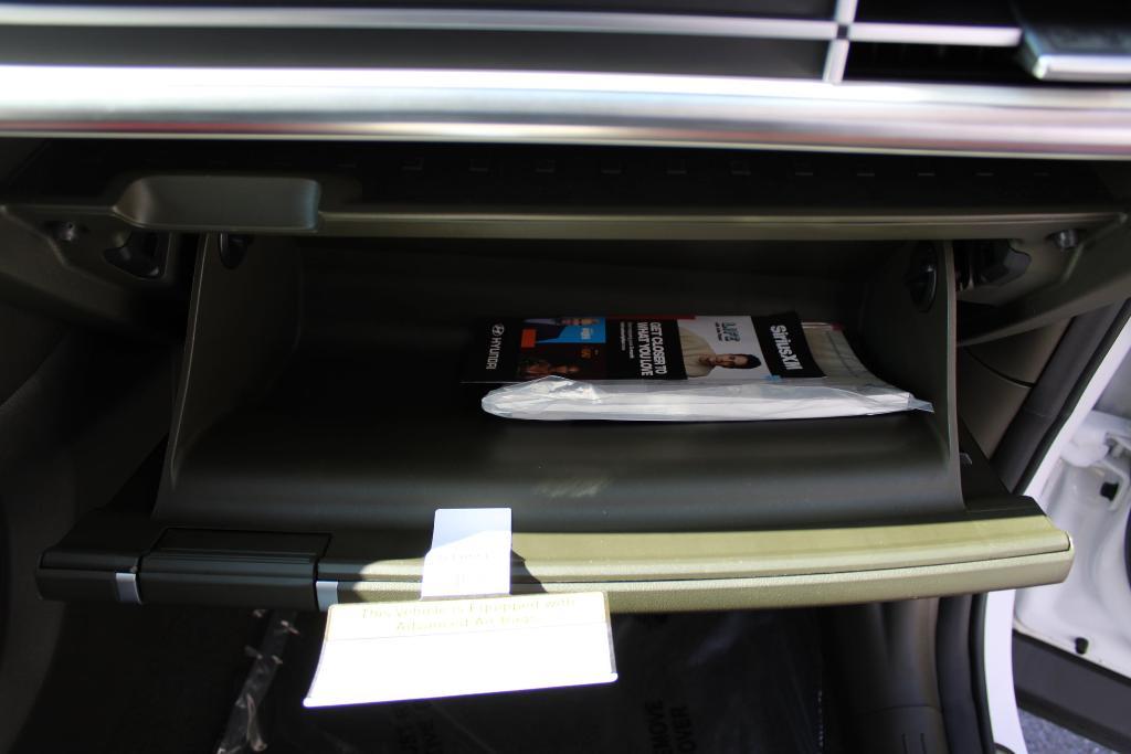 new 2025 Hyundai SANTA FE HEV car, priced at $48,018
