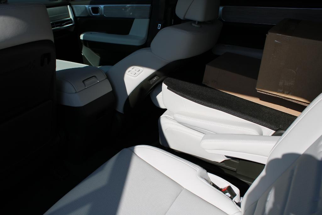 new 2025 Hyundai SANTA FE HEV car, priced at $48,018