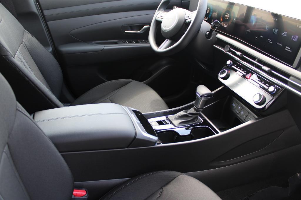 new 2025 Hyundai Tucson car, priced at $31,989