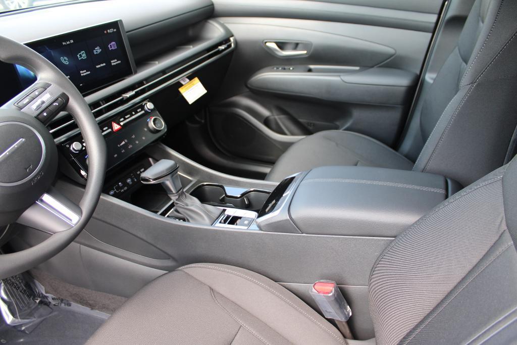 new 2025 Hyundai Tucson car, priced at $31,989