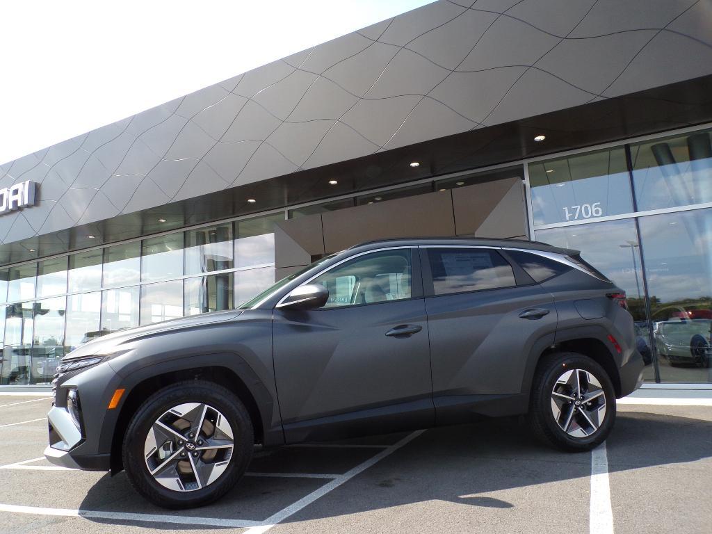 new 2025 Hyundai Tucson car, priced at $32,404