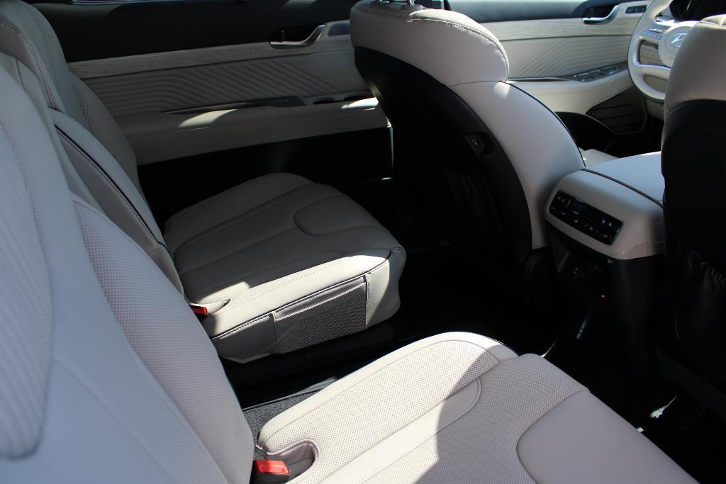 new 2025 Hyundai Palisade car, priced at $52,686