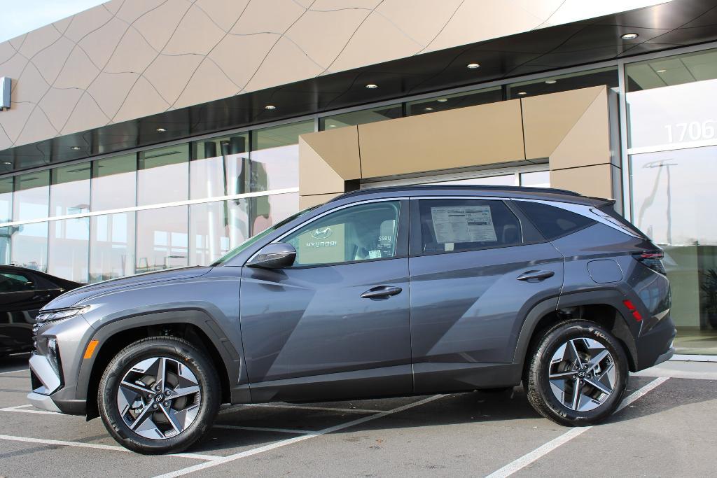 new 2025 Hyundai Tucson Hybrid car, priced at $36,993