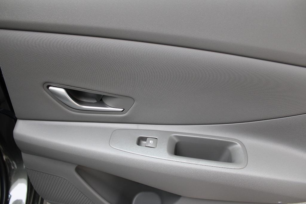 new 2025 Hyundai ELANTRA HEV car, priced at $28,702