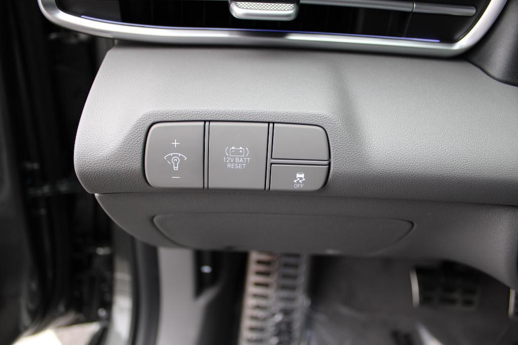new 2025 Hyundai ELANTRA HEV car, priced at $28,702