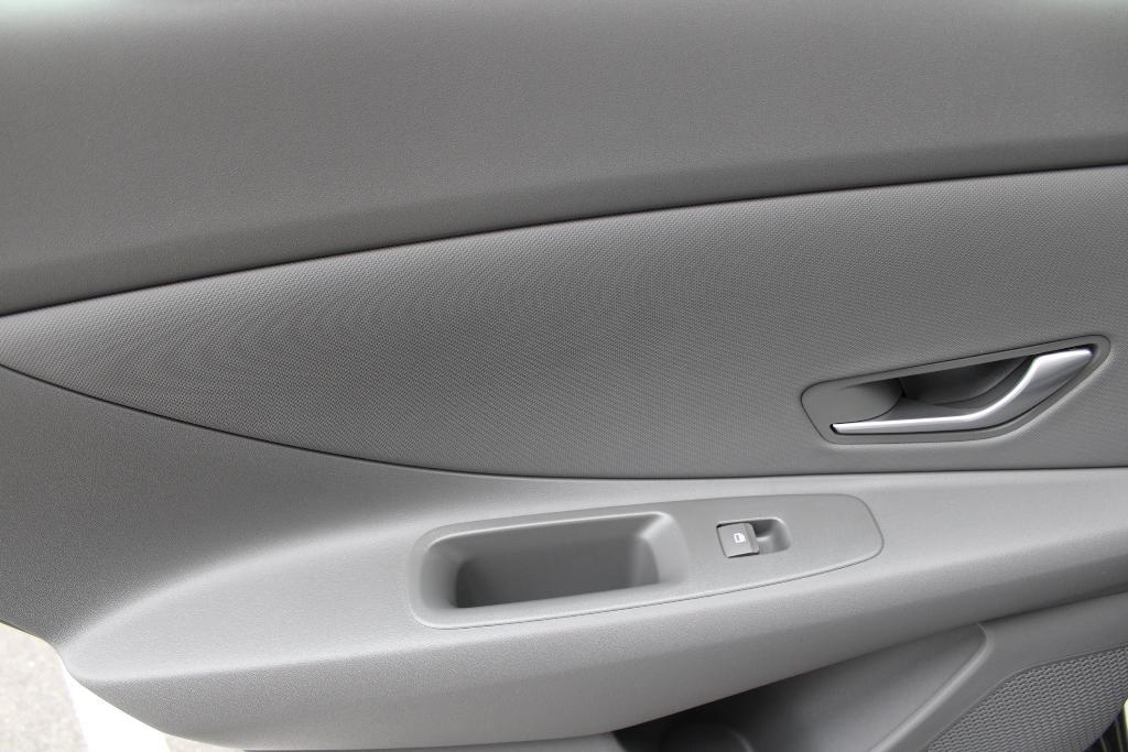new 2025 Hyundai ELANTRA HEV car, priced at $28,702