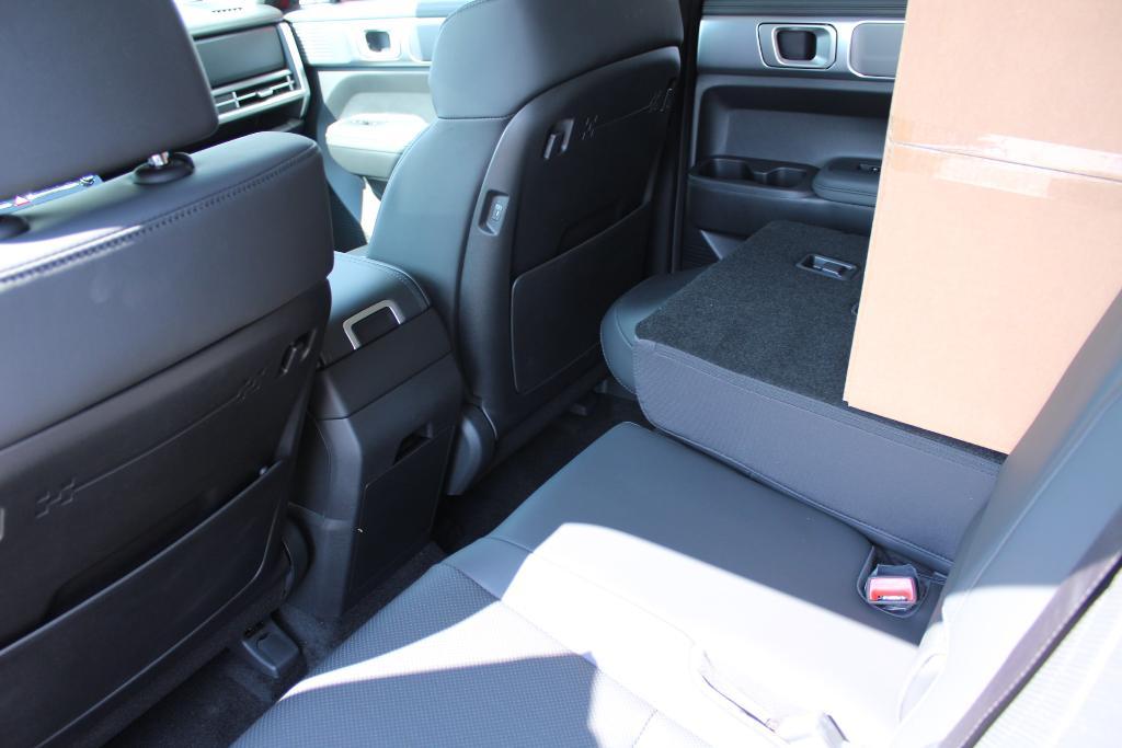 new 2025 Hyundai Santa Fe car, priced at $39,467
