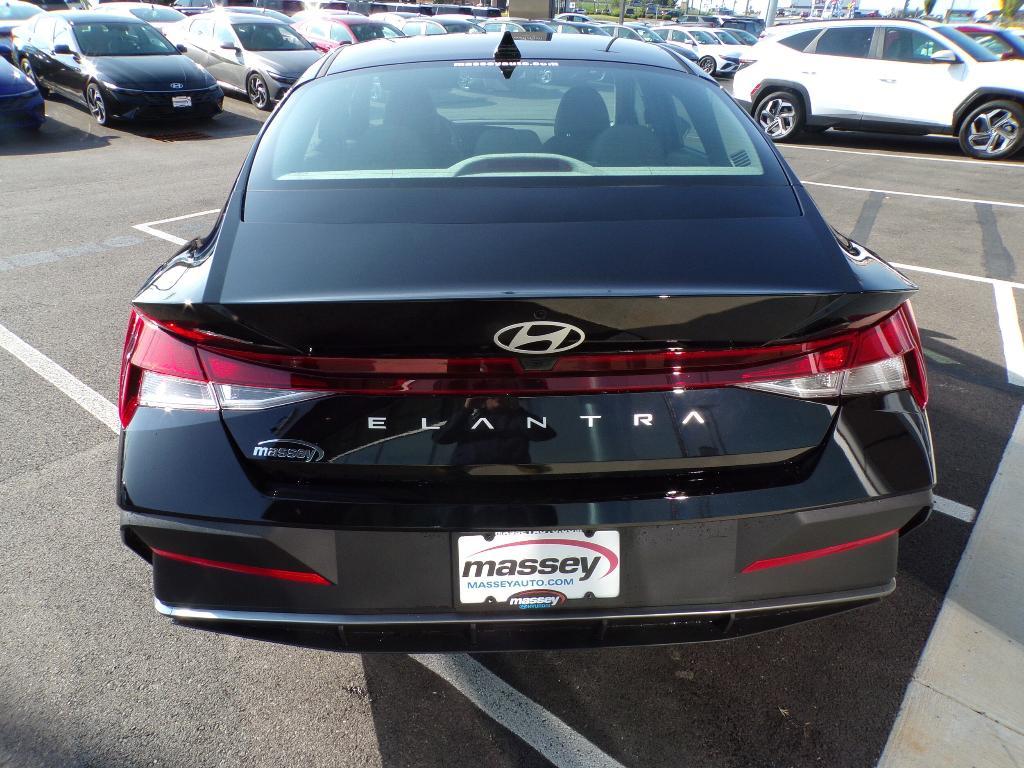 new 2025 Hyundai Elantra car, priced at $22,001