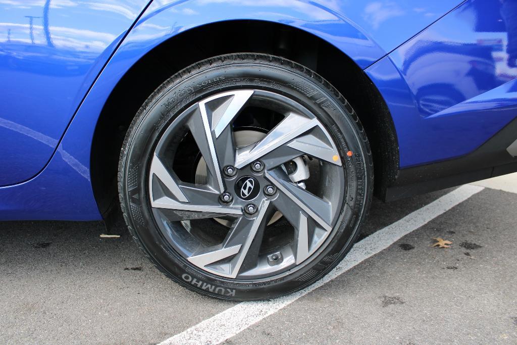 new 2025 Hyundai Elantra car, priced at $23,251