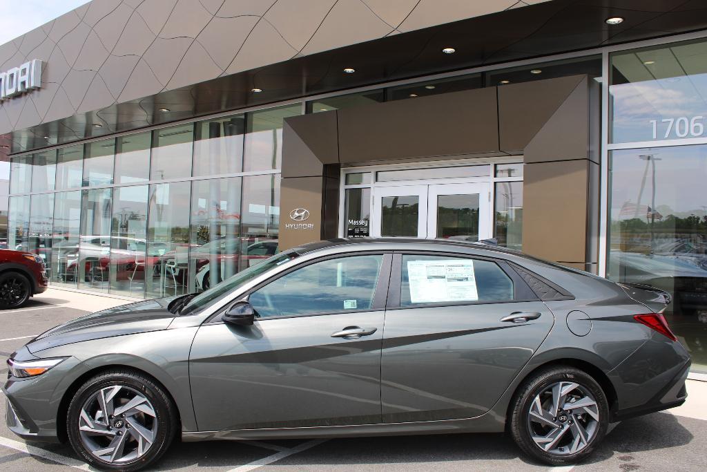 new 2025 Hyundai Elantra car, priced at $23,344