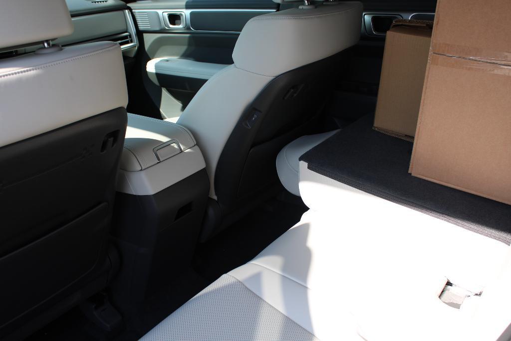 new 2025 Hyundai Santa Fe car, priced at $40,307