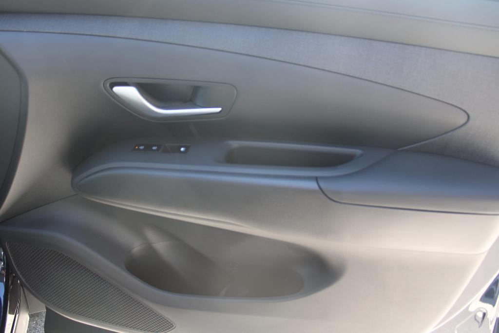 new 2025 Hyundai TUCSON Hybrid car, priced at $36,381