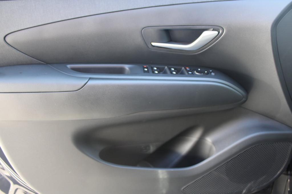 new 2025 Hyundai TUCSON Hybrid car, priced at $36,381