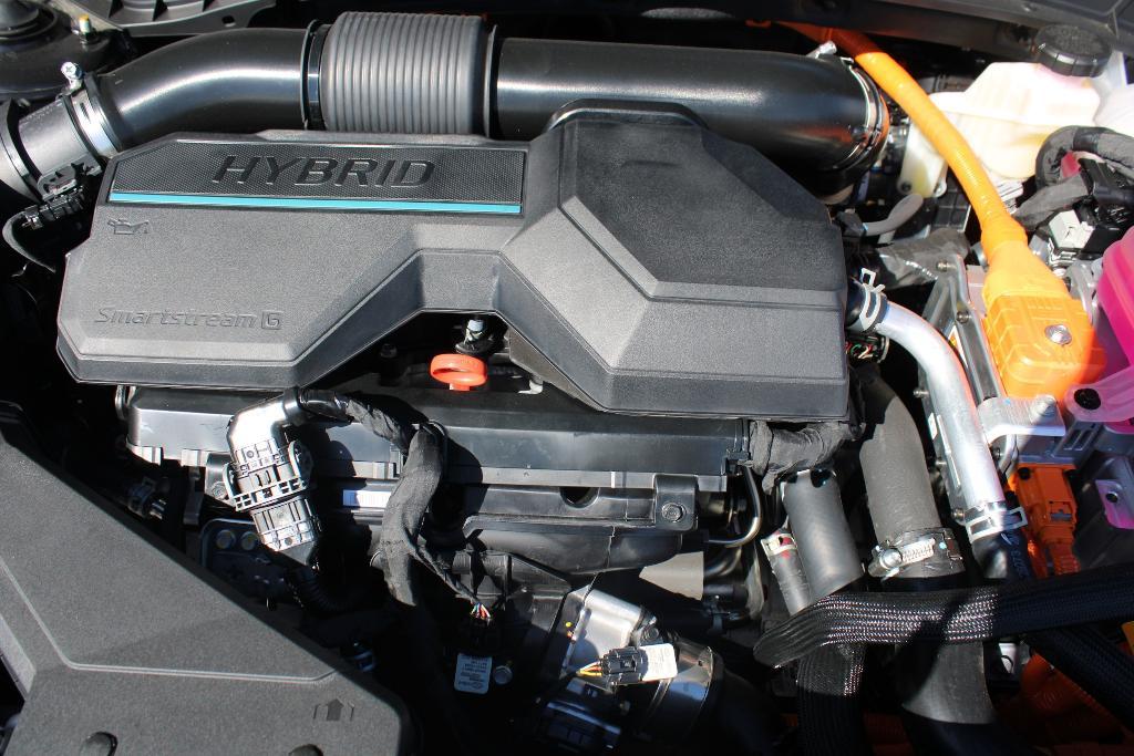 new 2025 Hyundai TUCSON Hybrid car, priced at $36,381