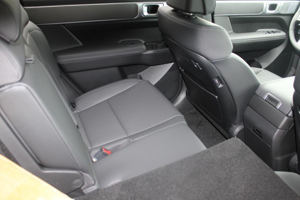 new 2026 Hyundai SANTA FE HEV car, priced at $39,155