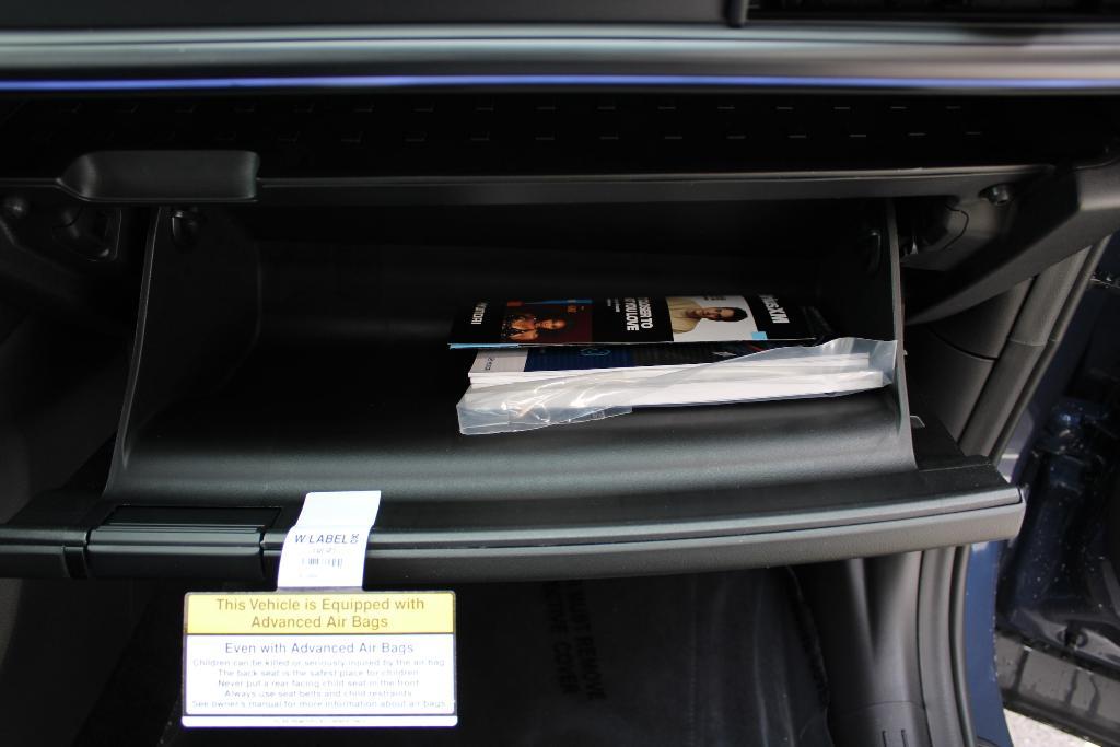 new 2025 Hyundai SANTA FE HEV car, priced at $51,273