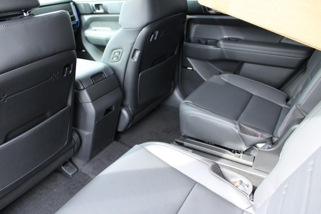 new 2025 Hyundai SANTA FE HEV car, priced at $51,273