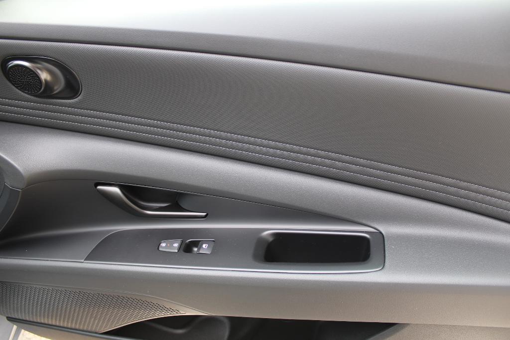 new 2025 Hyundai Elantra car, priced at $23,261