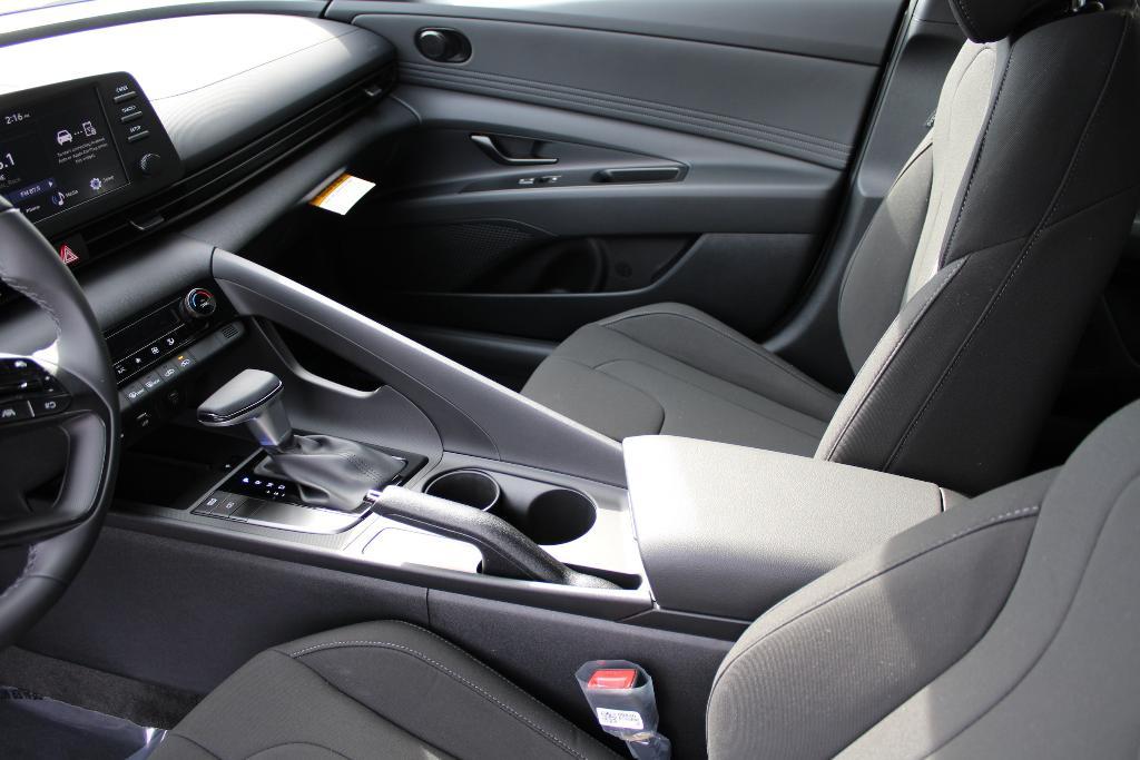 new 2025 Hyundai Elantra car, priced at $23,261