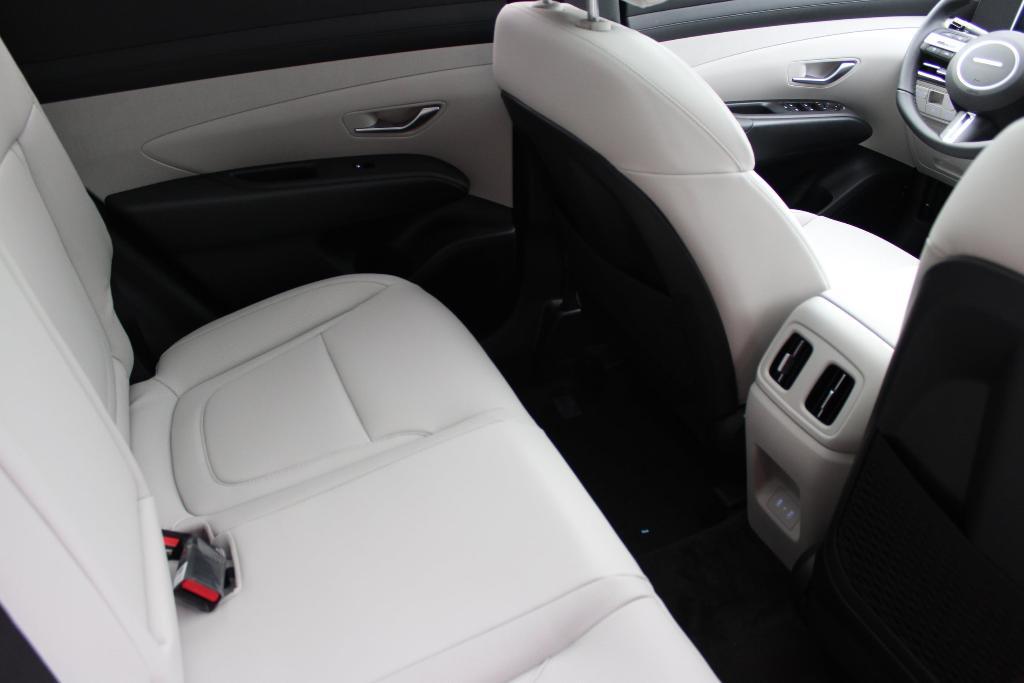 new 2025 Hyundai TUCSON Hybrid car, priced at $36,381