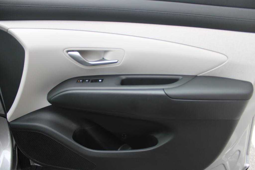 new 2025 Hyundai TUCSON Hybrid car, priced at $36,381