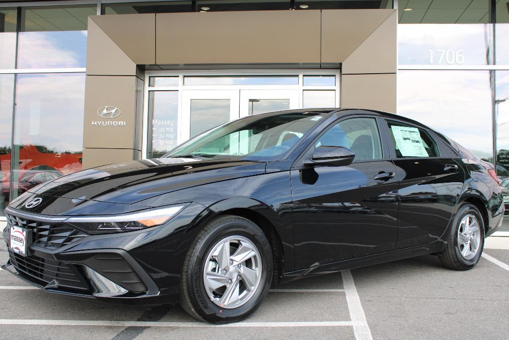 new 2025 Hyundai Elantra car, priced at $22,070
