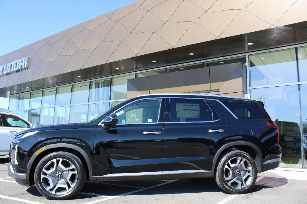 new 2025 Hyundai Palisade car, priced at $46,374