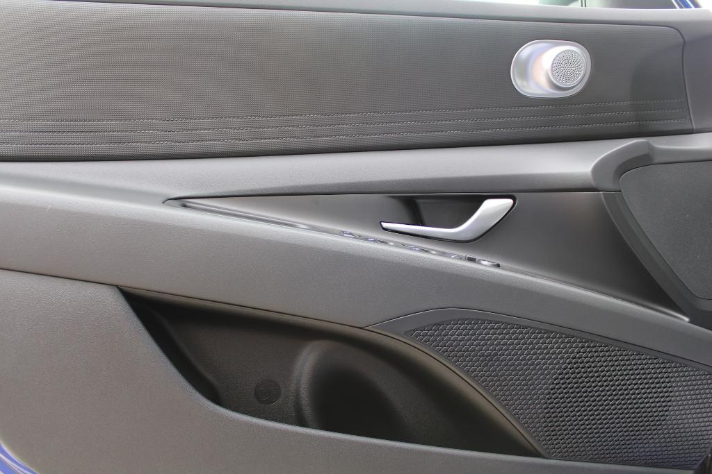 new 2025 Hyundai ELANTRA HEV car, priced at $25,603