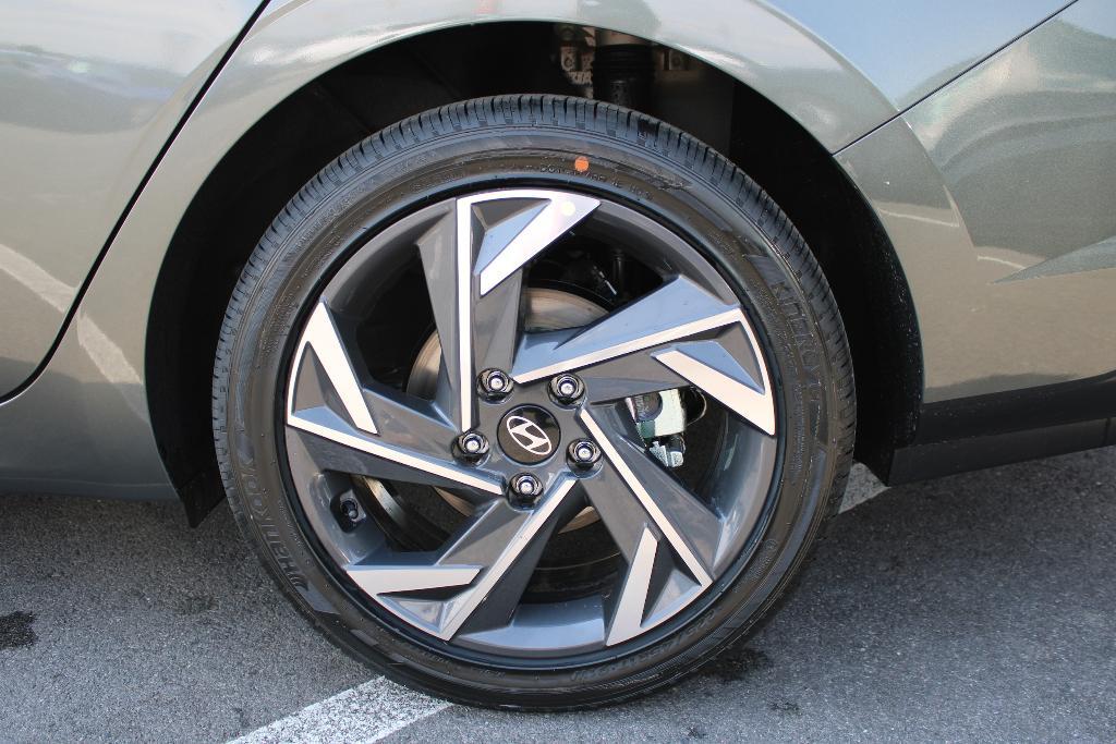 new 2025 Hyundai ELANTRA HEV car, priced at $30,903