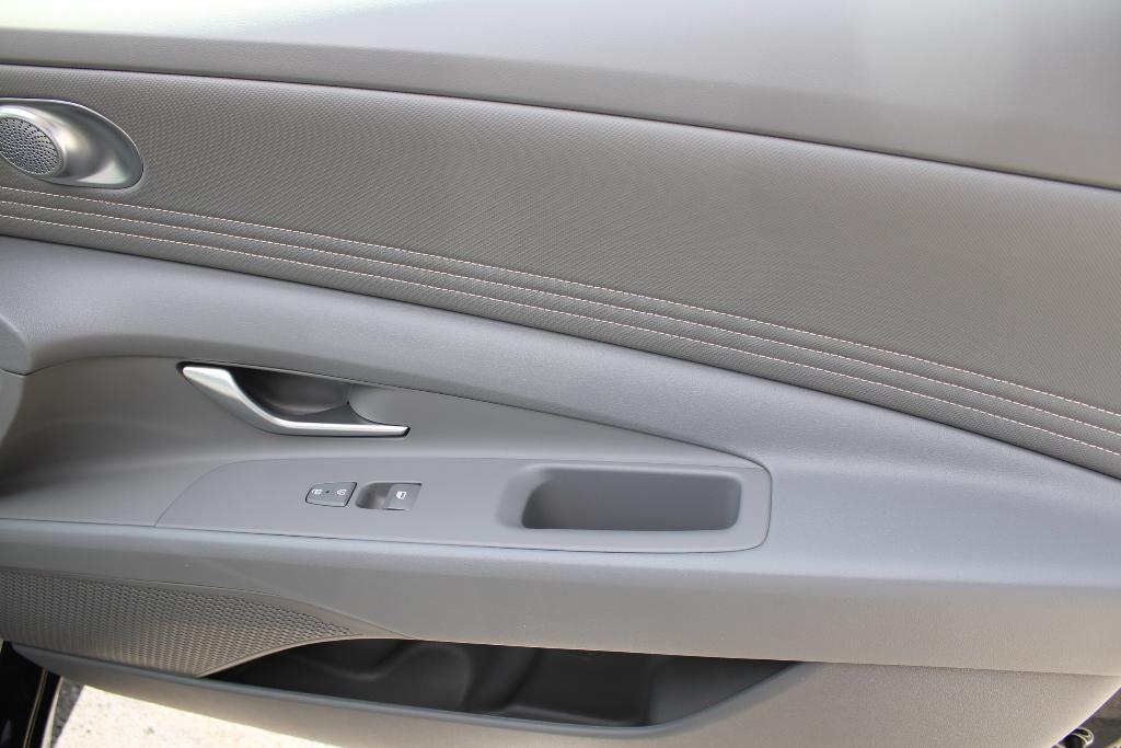 new 2025 Hyundai Elantra car, priced at $23,241
