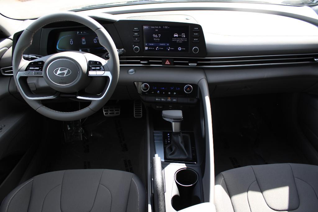 new 2025 Hyundai Elantra car, priced at $23,241