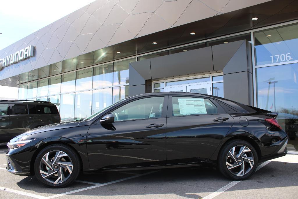 new 2025 Hyundai Elantra car, priced at $23,241