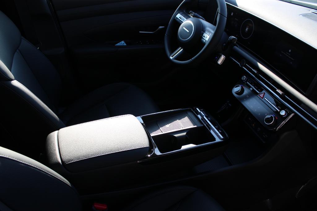 new 2025 Hyundai TUCSON Hybrid car, priced at $36,881