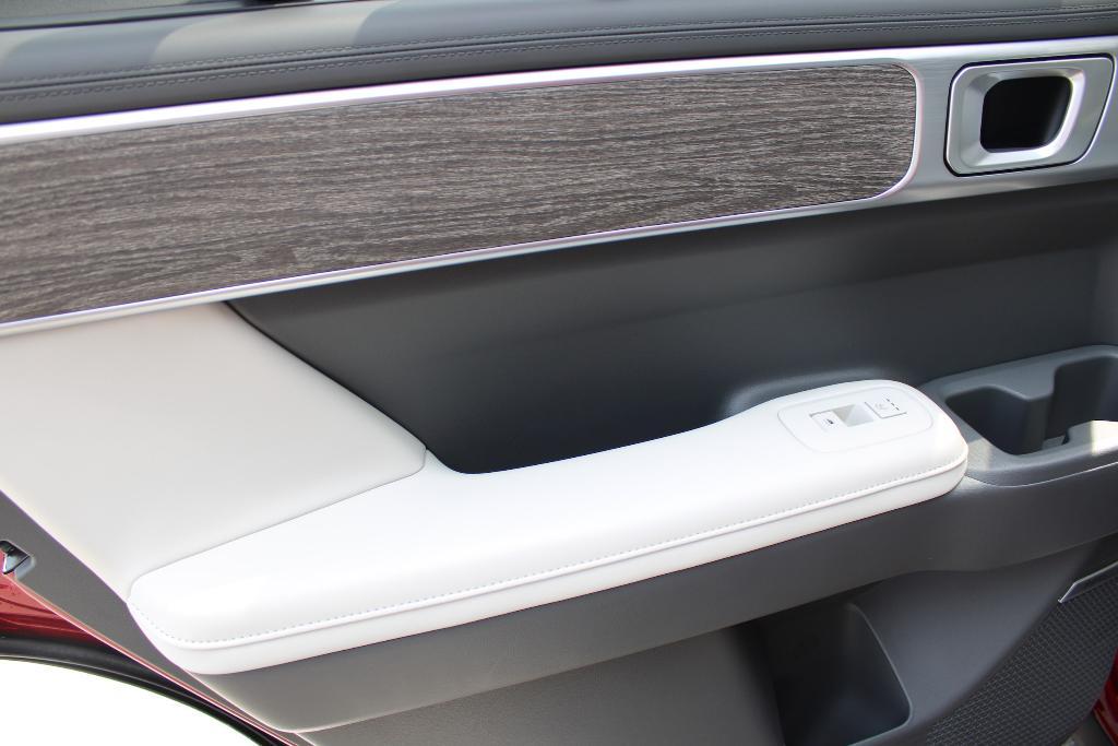 new 2025 Hyundai SANTA FE HEV car, priced at $51,618