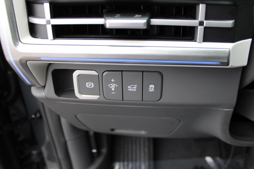 new 2025 Hyundai SANTA FE HEV car, priced at $47,827