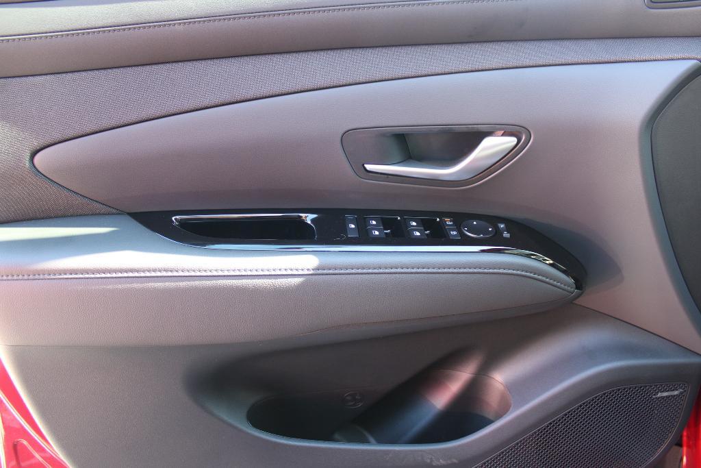 new 2025 Hyundai TUCSON Hybrid car, priced at $41,596
