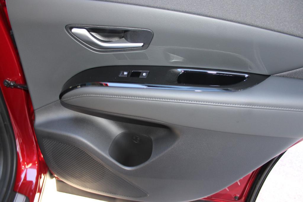 new 2025 Hyundai TUCSON Hybrid car, priced at $41,596