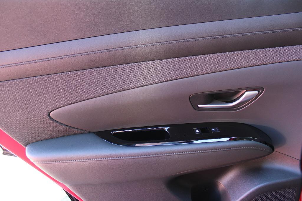 new 2025 Hyundai TUCSON Hybrid car, priced at $41,596