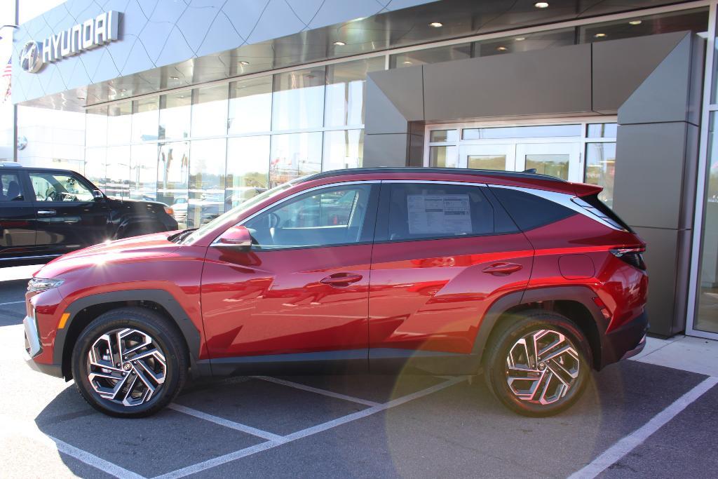 new 2025 Hyundai TUCSON Hybrid car, priced at $41,596