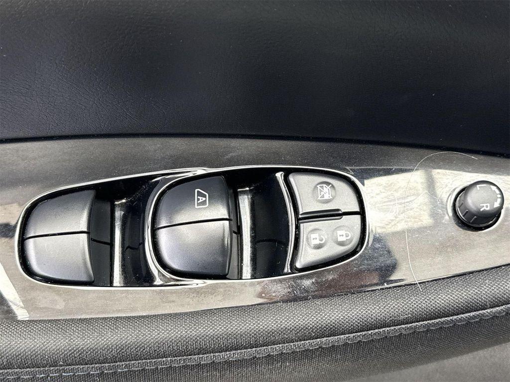 used 2018 Nissan Leaf car, priced at $9,868