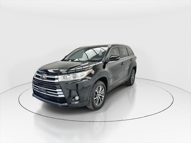 used 2019 Toyota Highlander car, priced at $24,288