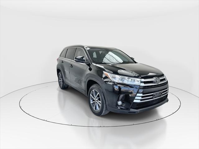 used 2019 Toyota Highlander car, priced at $24,288