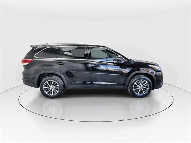 used 2019 Toyota Highlander car, priced at $24,288