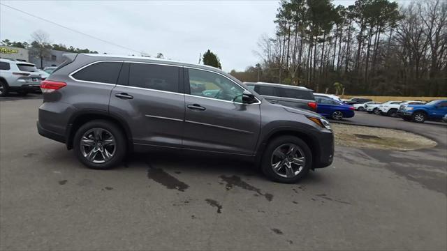 used 2019 Toyota Highlander car, priced at $32,888