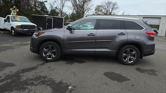 used 2019 Toyota Highlander car, priced at $32,888