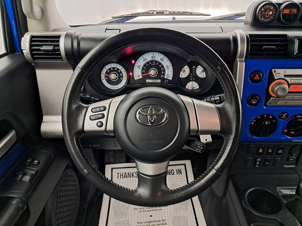 used 2007 Toyota FJ Cruiser car, priced at $20,588